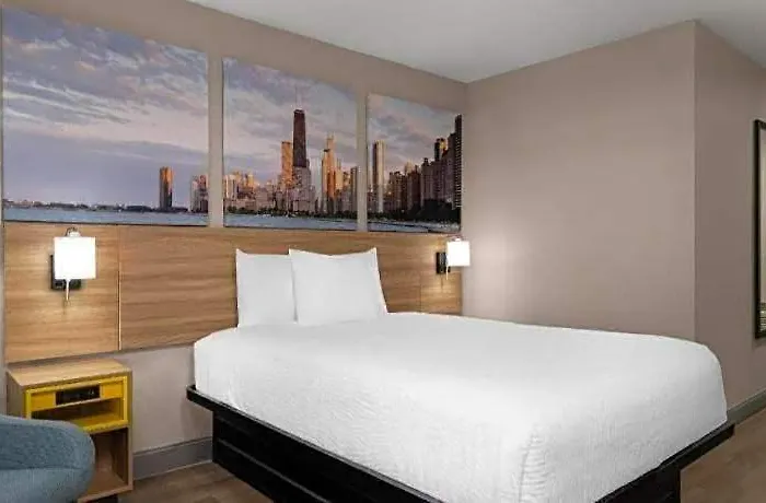 Western Of St. Charles Hotel 3*