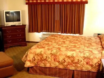 Western Of St. Charles Hotel 3*