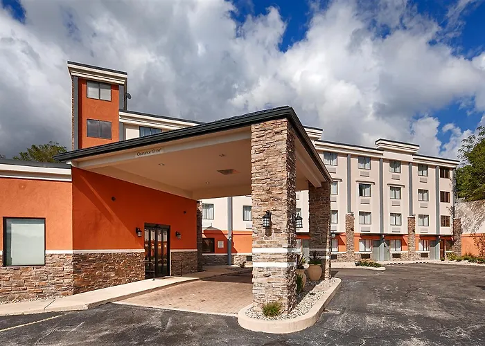 Western Of St. Charles Hotel
